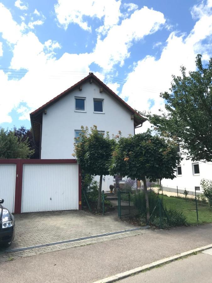 House With Castle View & Art Apartment Günzburg Екстериор снимка