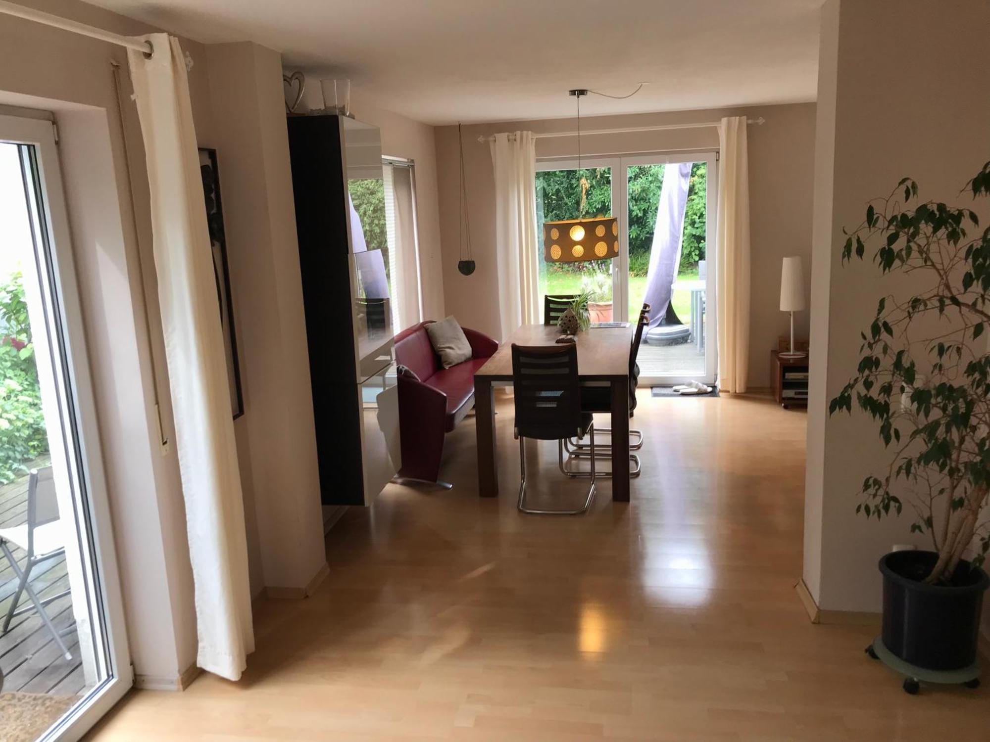 House With Castle View & Art Apartment Günzburg Екстериор снимка